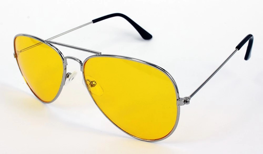 Des lunettes de nuit pour une conduite sûre