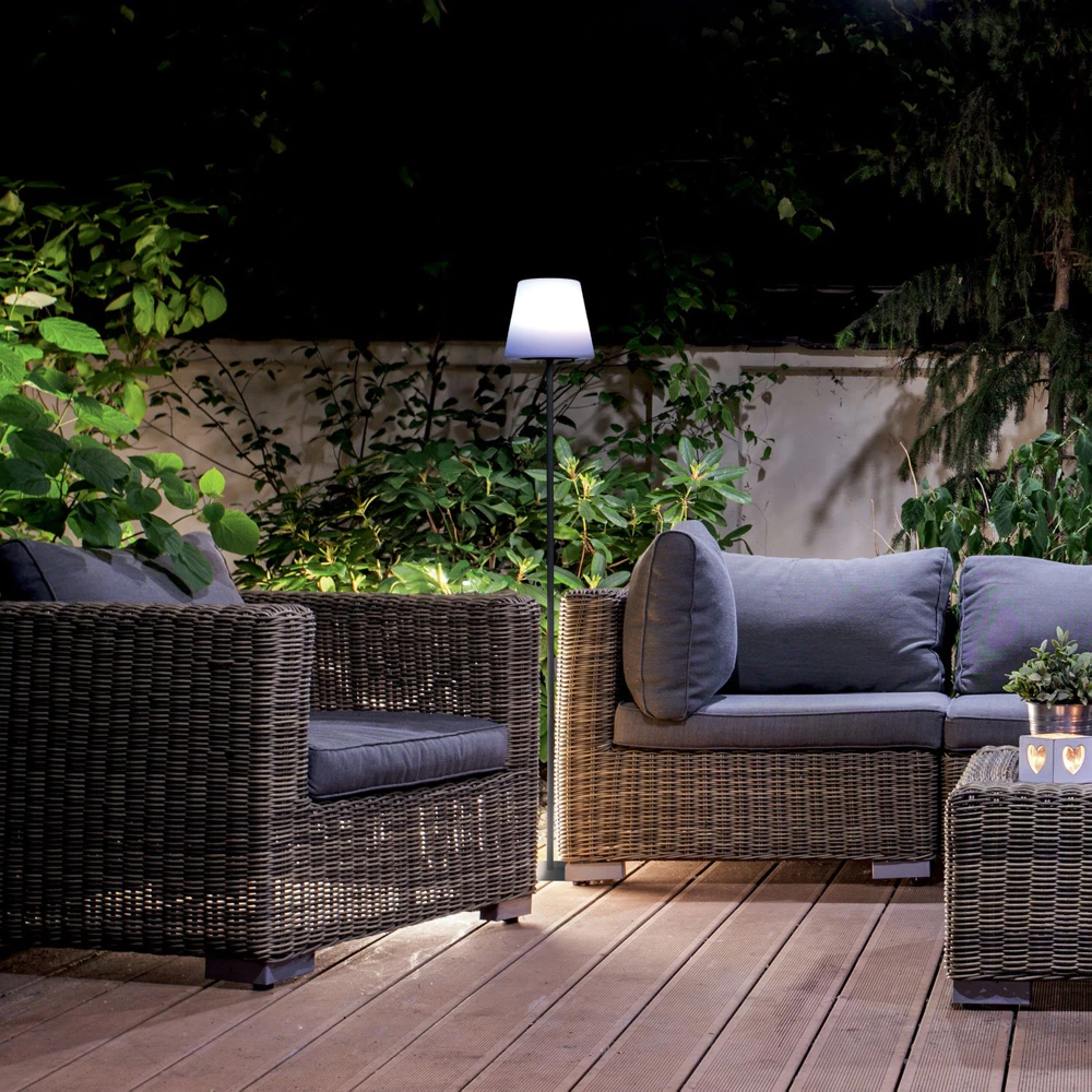 lampadaire outdoor solaire