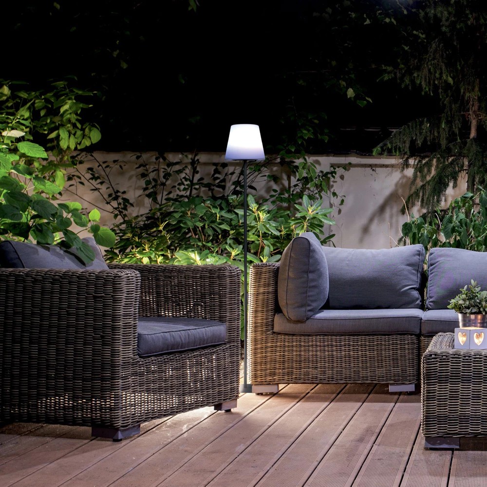 lampadaire outdoor solaire