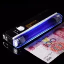 Lampe noire portable 4 W
