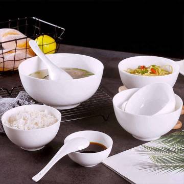 White ceramic bowl. Diameter 14 cm.