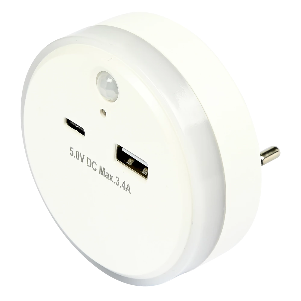 USB-A & USB-C socket with day/night + PIR sensor