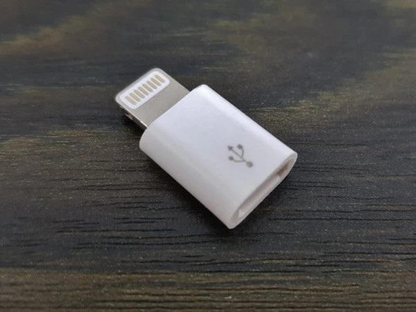 Adaptateur micro-USB - Iphone 